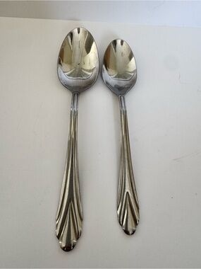 Hampton Silversmiths Bistro Mirror Spoons Set of 2 Stainless Flatware